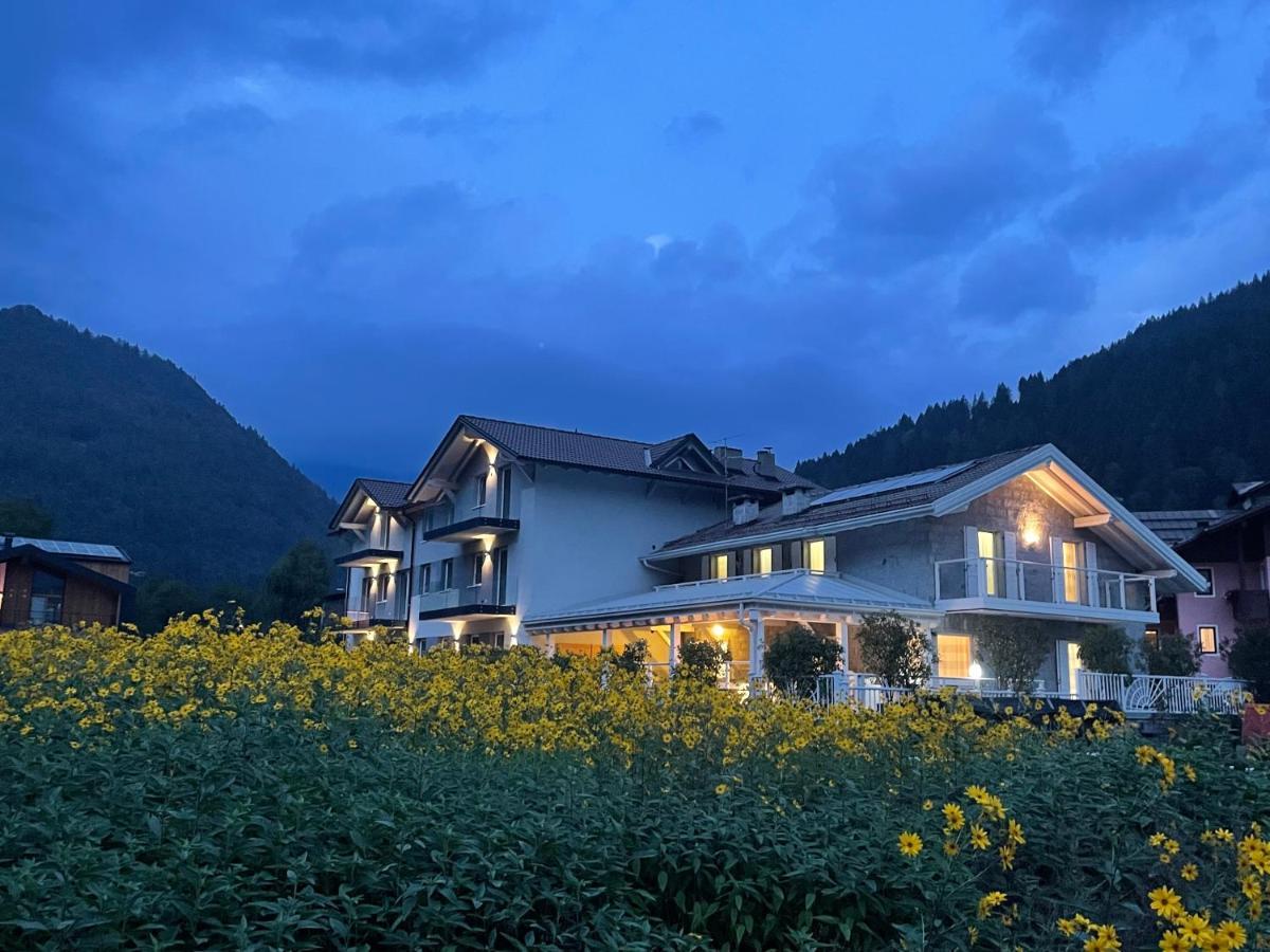Rosensuite La Residenza Del Rosengarten Pinzolo Kültér fotó